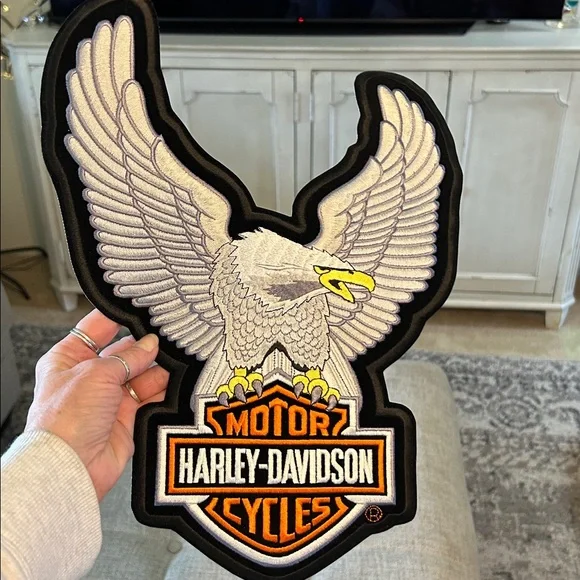 HARLEY-DAVIDSON UPWING EAGLE PATCH SILVER NEW - Picture 1 of 7